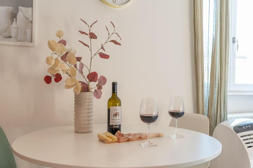 Apartment Heart Of Historic Center - Free Parking & Pet Friendly - Fast Wifi - Historical Palace Trient