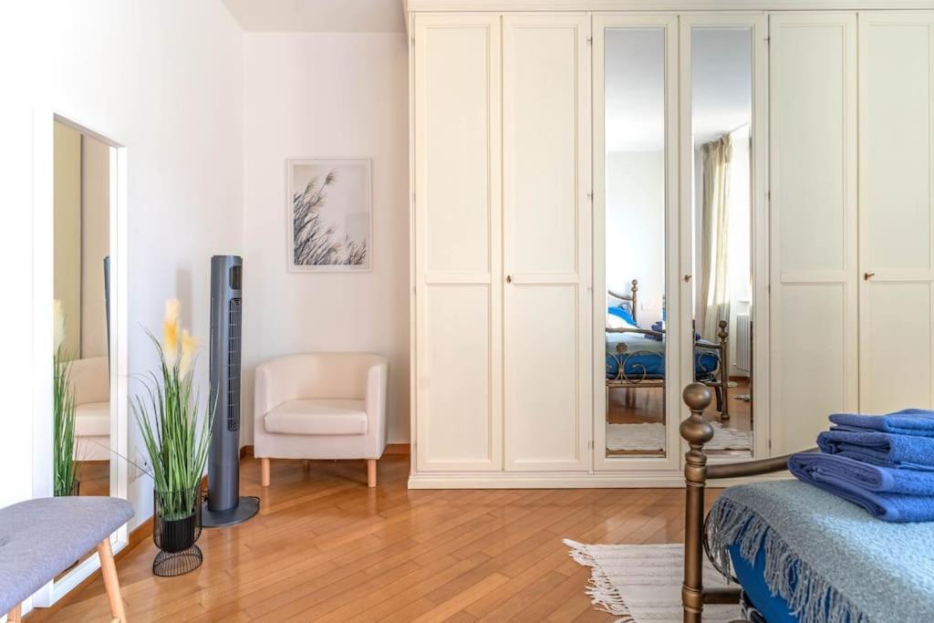 Heart Of Historic Center - Free Parking & Pet Friendly - Fast Wifi - Historical Palace * Trient